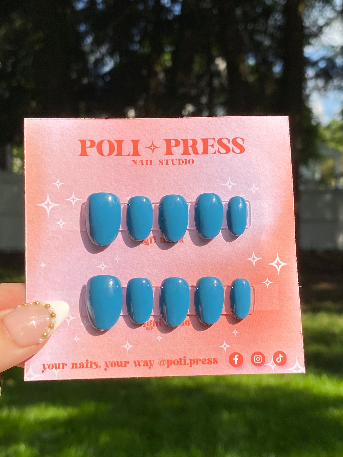 Moody Turquoise