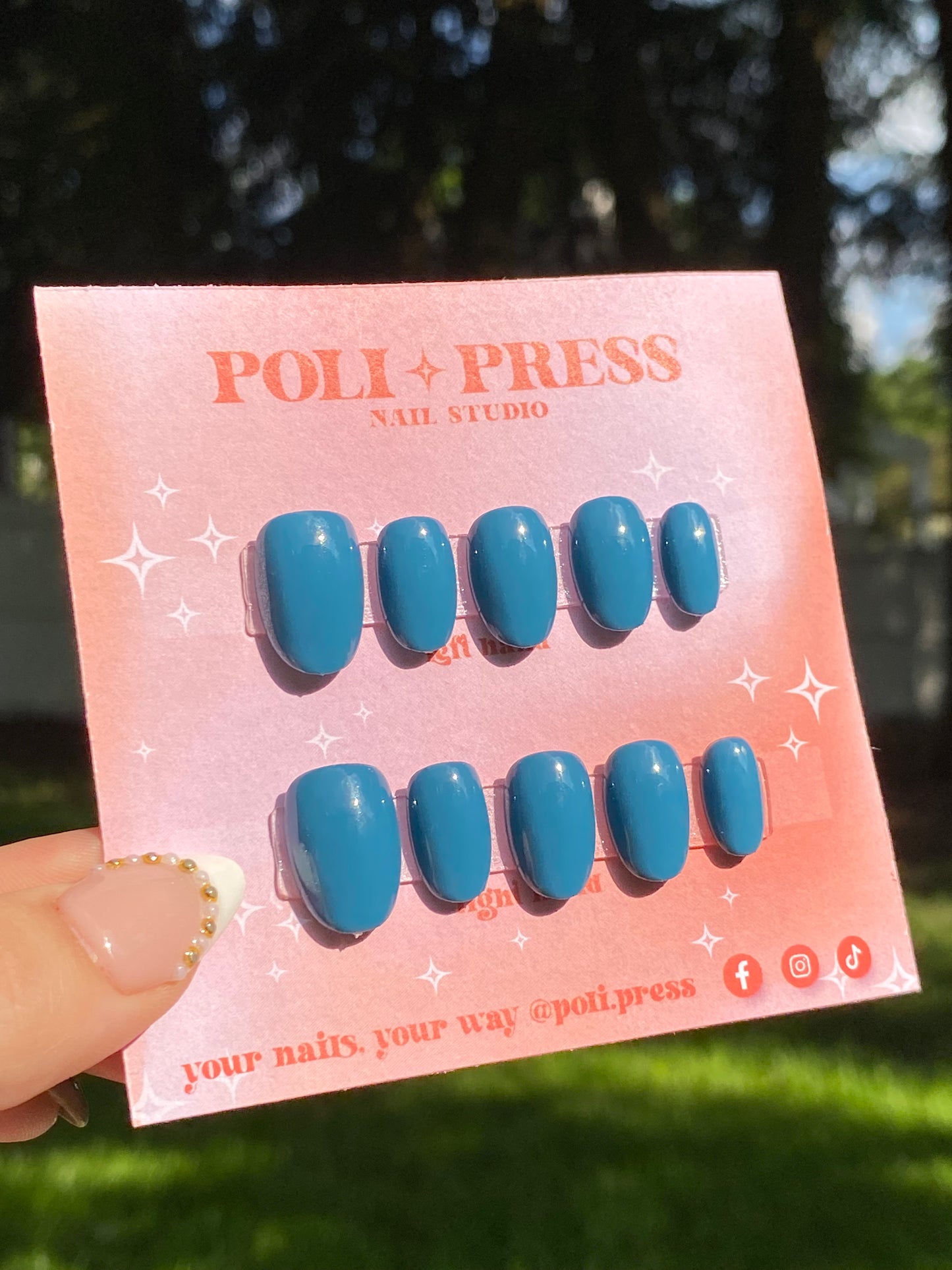 Moody Turquoise